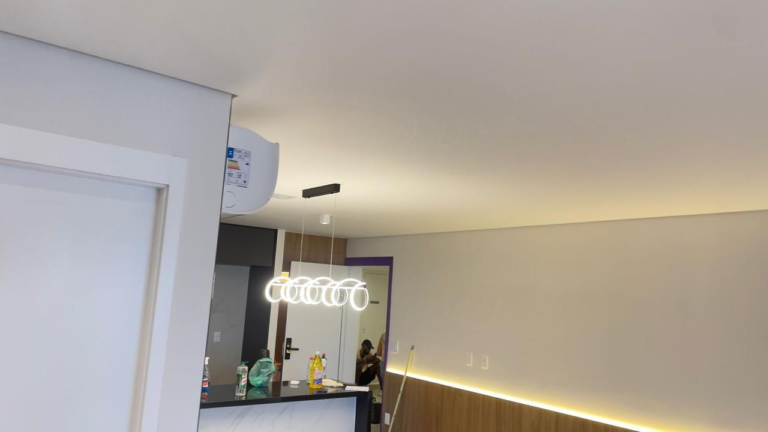 acabamento de teto elegante para reformas